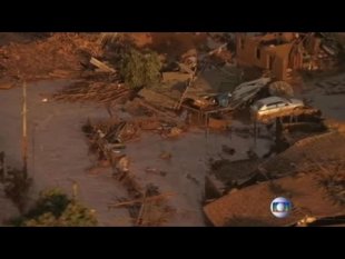 Vidéo - Brésil : un barrage s'effondre, provoquant une gigantesque coulée de boue toxique
